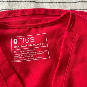 FIGS red scrub top XS